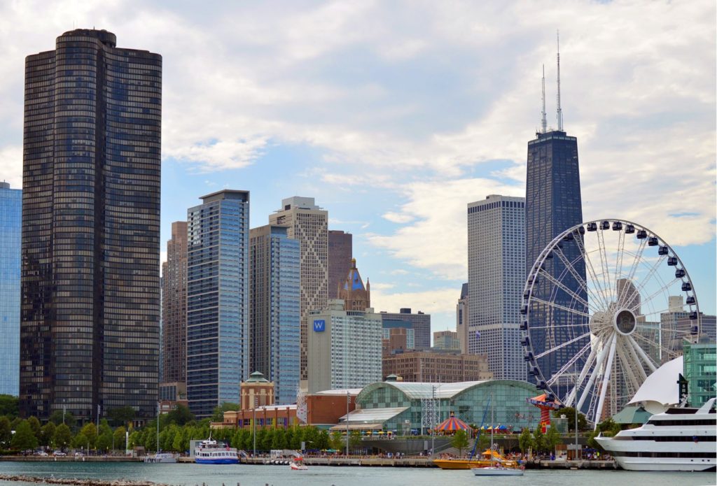 11-of-the-best-date-ideas-in-chicago-breeze-helicopters